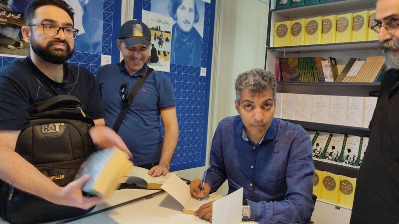 جنجالی که عادل فردوسی پور در مصلی به پا کرد + عکس ها!