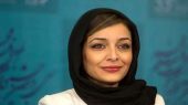 نگاهی به دکوراسیون لوکس خانه ساره بیات / از گلدان زیبای گل های آفتاب‌گردان تا قاب های خاص و منحصر بفرد 