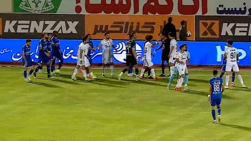 درگیری بازیکنان ملوان و استقلال در فینال جام حذفی 