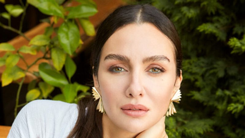 استایل فوق جذاب بیرجه آکالای در فرش قرمز کن + عکس های خیره کننده