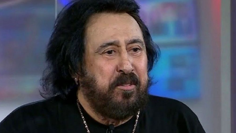سفر در زمان؛ «شهرام شب پره و گروه اش در حال اجرا در تهران»؛ سال ۵۵ 