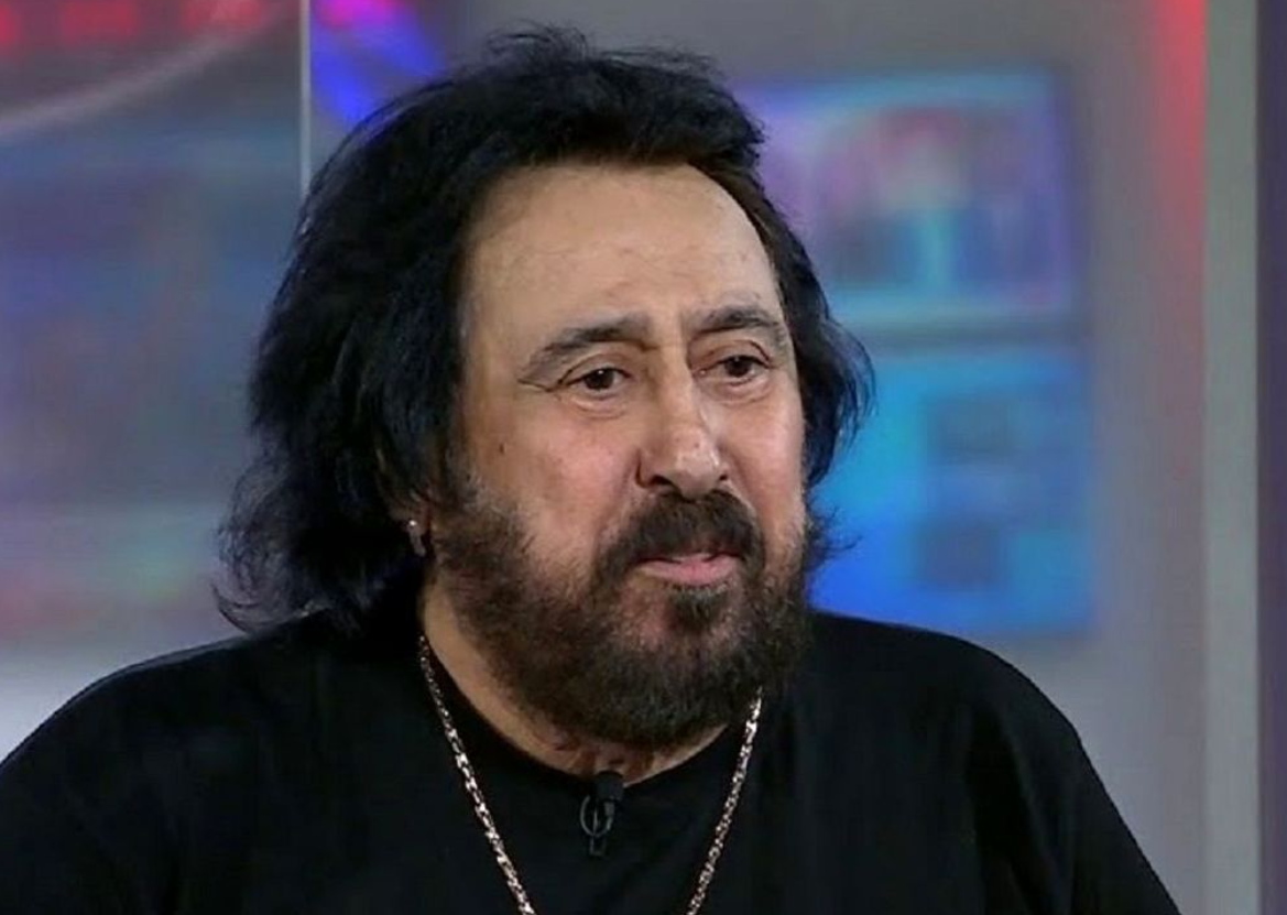 سفر در زمان؛ «شهرام شب پره و گروه اش در حال اجرا در تهران»؛ سال ۵۵