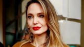 آنجلینا جولی و تصاویر دبده نشده از ۱۹ سالگی او به همراه خانواده + عکس 