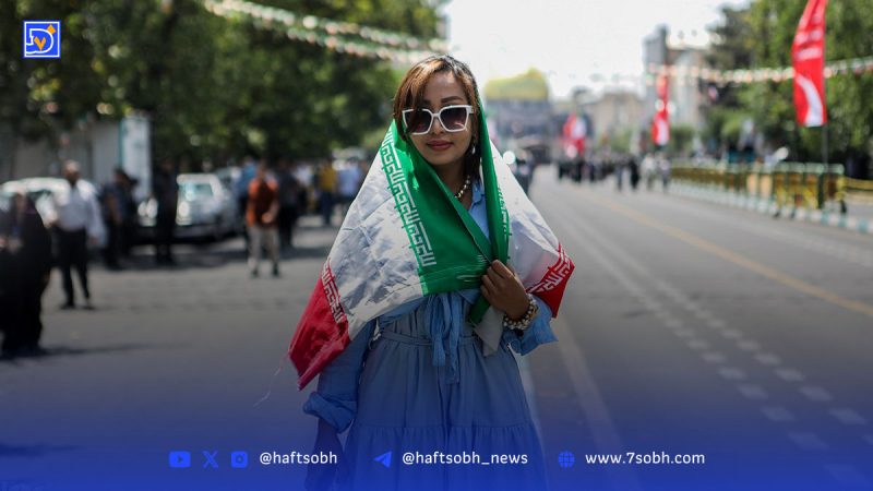 نگاهی به عکس‌هایی که سیاست، هنر، فرهنگ و ورزش را به هم گره میزند 