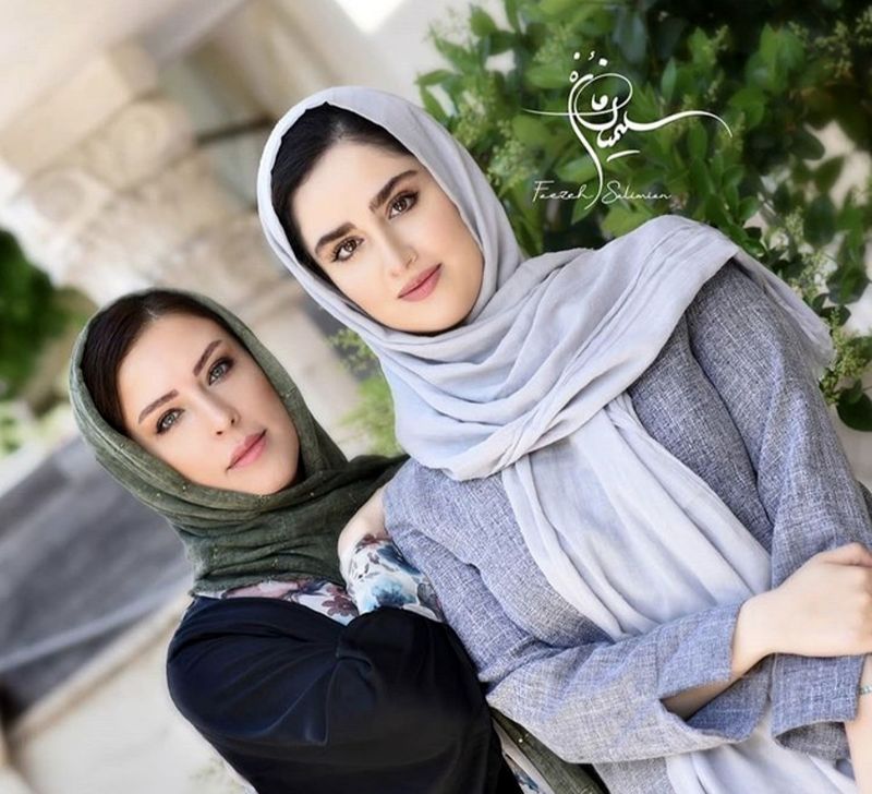 هانیه غلامی و مادرش