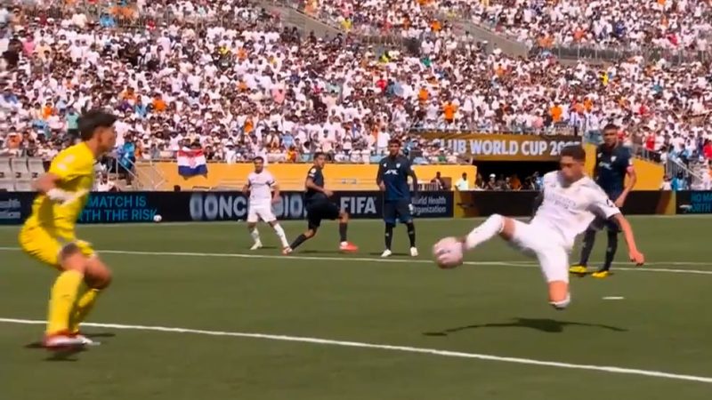 گل سوم رئال مادرید به پاچوکا (والورده)