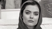عکس  دکوراسیون تینیجری اتاق دنیا مدنی با تزیینات زیبا و خاص ! / خصوصی های خانم بازیگر در خارج ! 