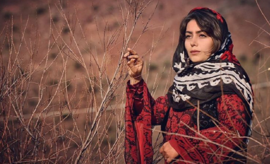 تیپ متفاوت روژان سریال نون خ در باشگاه انقلاب