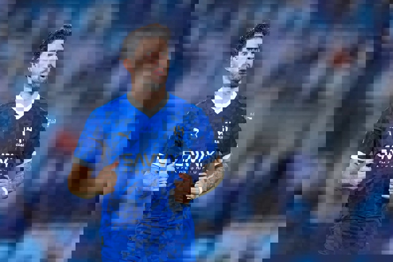 2138690