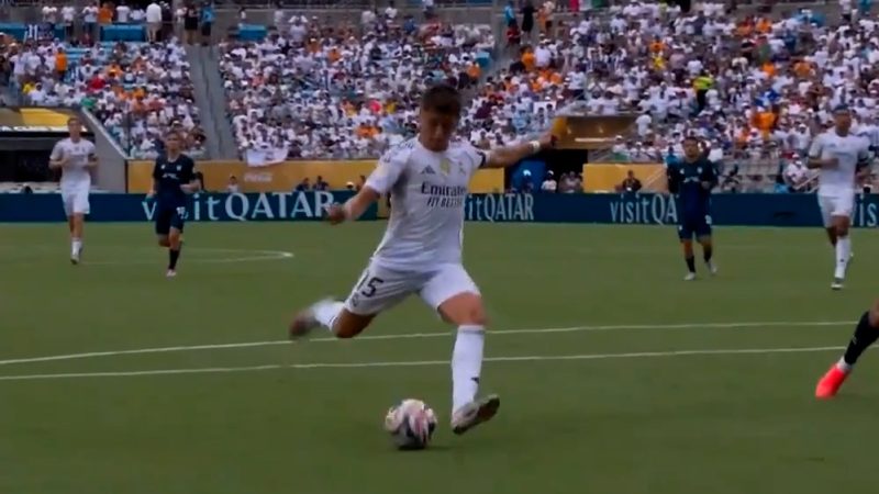 گل دوم رئال مادرید به پاچوکا (گولر)
