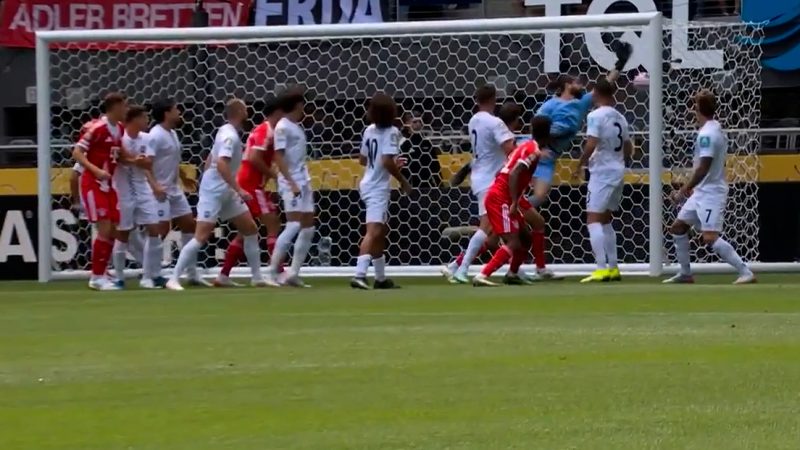 گل اول بایرن مونیخ به اوکلندسیتی (کینگزلی کومان)