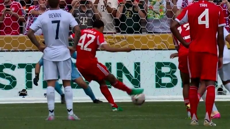 گل هشتم بایرن مونیخ به اوکلندسیتی (دبل جمال موسیالا)