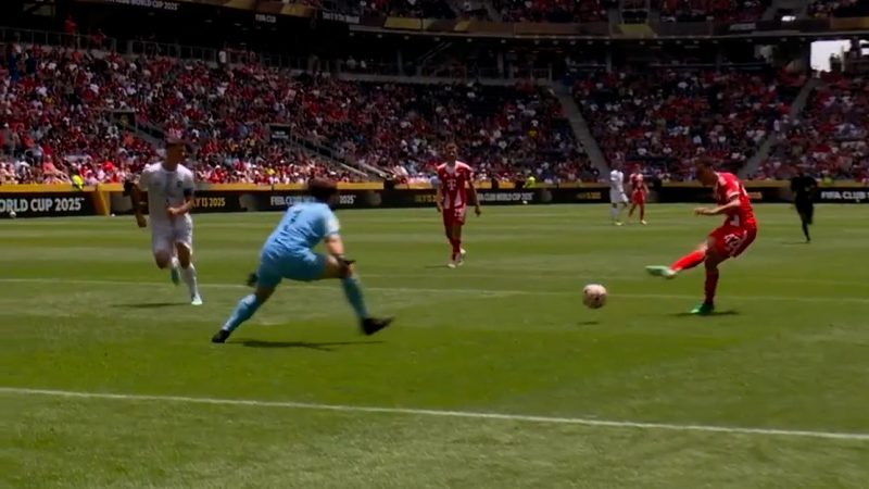 گل نهم بایرن مونیخ به اوکلندسیتی (هتریک جمال موسیالا)