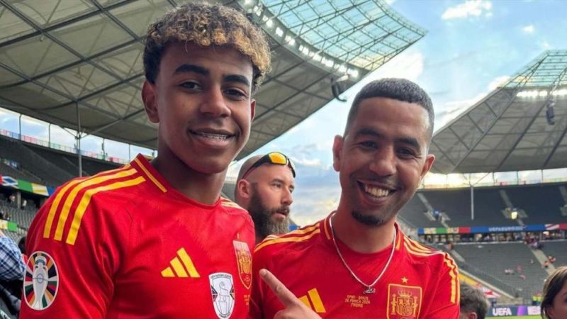 رقص شادی پدر یامال با پیراهن شماره ۱۰؛ افتخار خانوادگی در بارسلونا