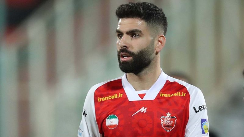 رسمی: یاسین سلمانی در پرسپولیس ماندنی شد؛ هاشمیان ستاره‌اش را حفظ کرد 