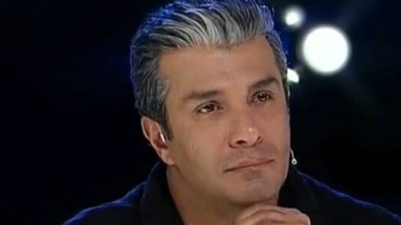 عکس/ پسر 2 ساله آریا عظیمی‌نژاد در کنار پدرش نوازندگی می کند