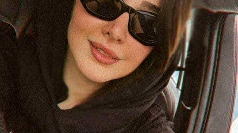 عکس/ ژست عاشقانه المیرا دهقانی در آغوش همسر جذابش 