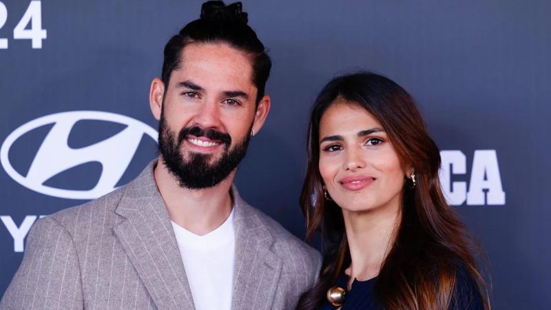 پاسخ همسر ایسکو به چیچاریتو: مردسالاری قدیمی را می‌کنی!