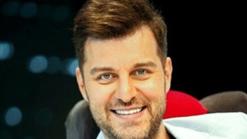 عکس باربد بابایی با دخترهای دوقلواش/ اصلا فکرش را هم نمیکنی که دخترانش اینقدر بزرگ باشند