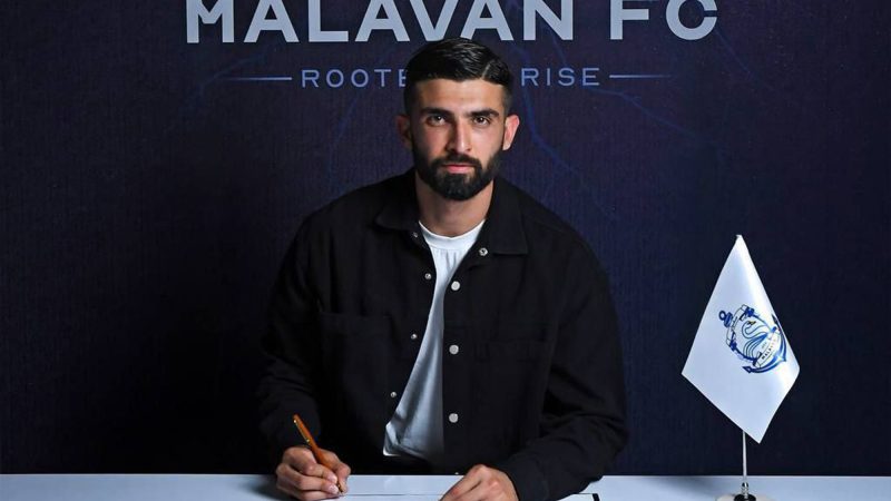 ملوان جانشین فرعباسی را از استقلال گرفت