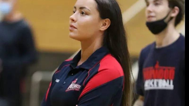 تودوروویچ، اولین زن مربی لیگ بسکتبال برزیل