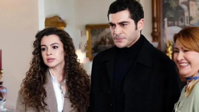 عکس| سیرتا پیاز زندگی بازیگر نقش جان افزا «سریال داستان یک شب»/ کی فکرش را میکرد این دختر 19 ساله باشد؟