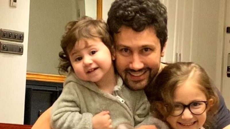 عکس/ تصویری از چهره نادم و خنده دار نبات استخری پس از خرابکاری