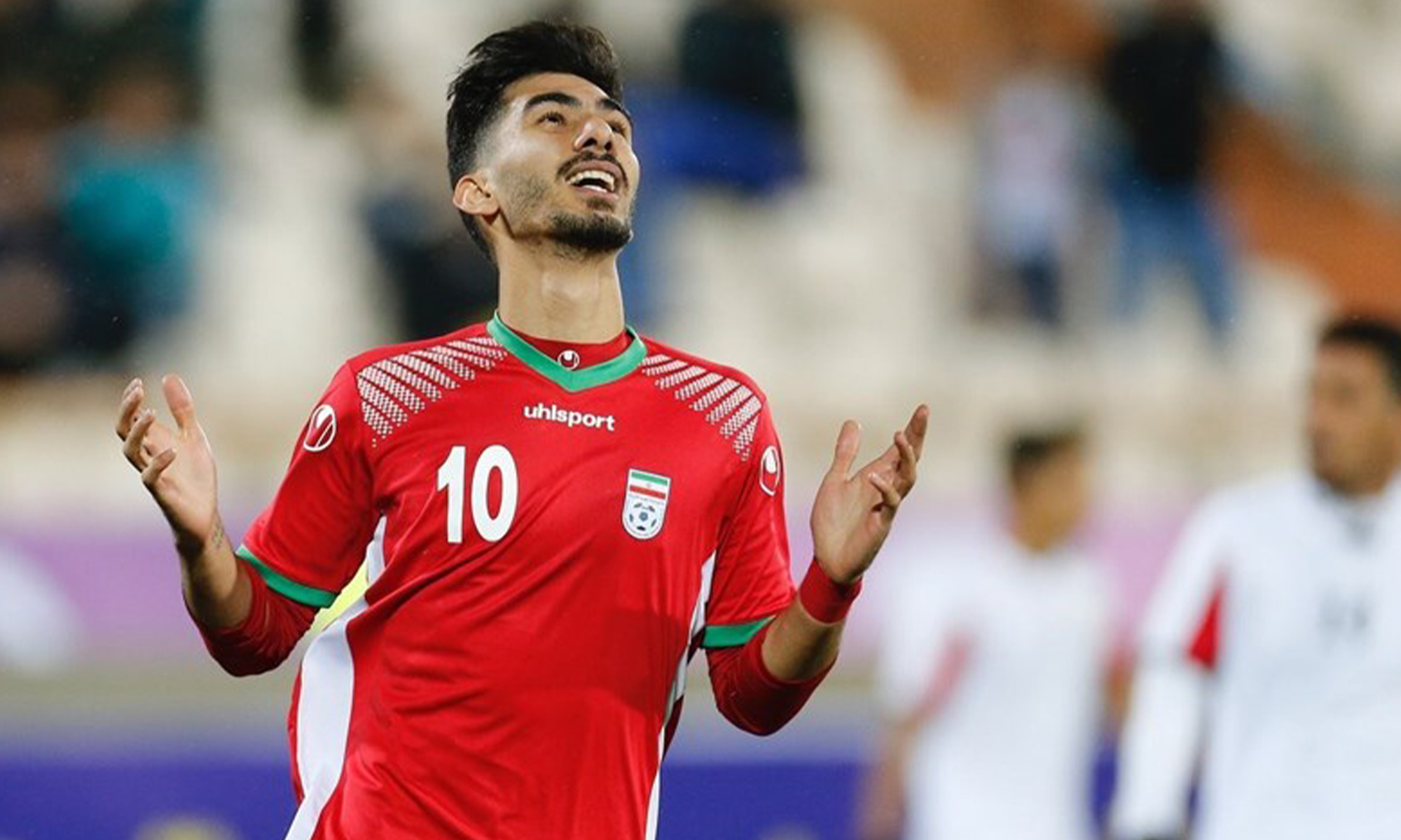 شکاری از همسرش معذرت خواهی کرد!