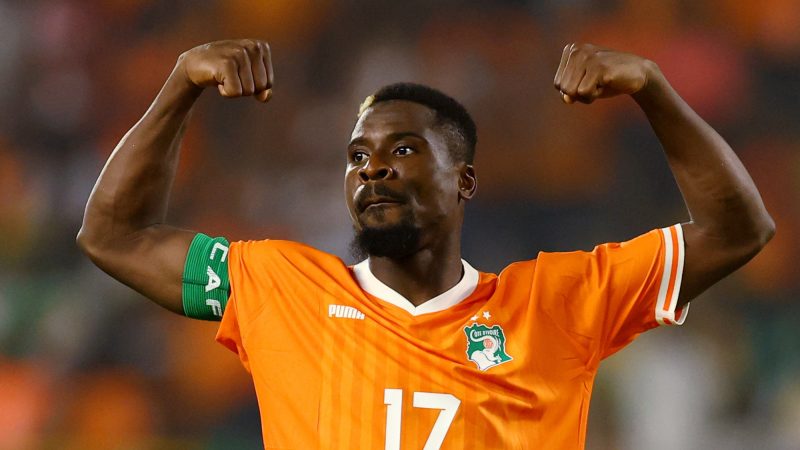 از گرسنگی هم بمیرم هیچوقت به تیم رقیب نمی‌روم