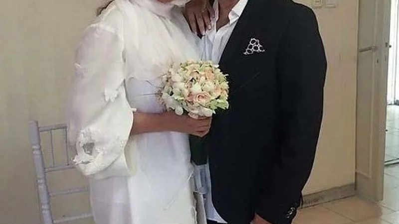 عکس/ تصویری خاص از فریبا نادری و خانواده اش در رستوران