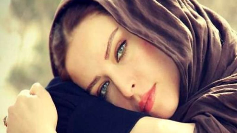 عکس/  لادن سلیمانی با لباس ایل بختیاری در یک مراسم بین‌المللی