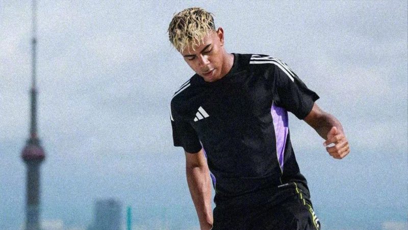 جشن تولد ۱۸ سالگی لامین یامال: میهمانی در دل دریا!