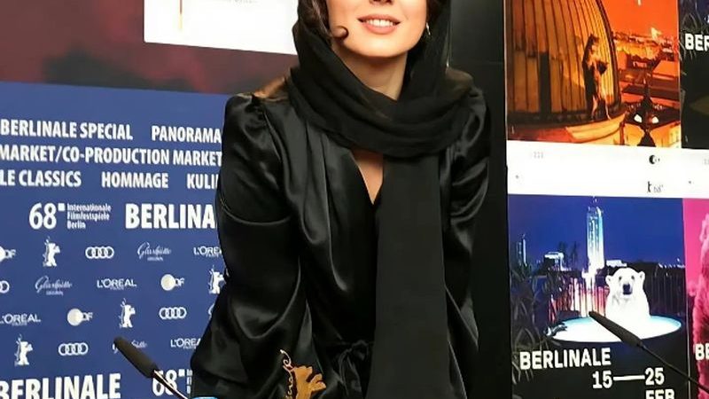 عکس/ استایل لیلا حاتمی بر روی فرش قرمز چشم شما را خیره می کند؟