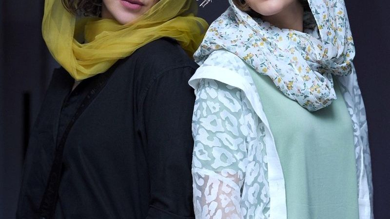 عکس/ سلفی بامزه و متفاوت الهام اخوان با یک دختر کوچولو کپی خودش