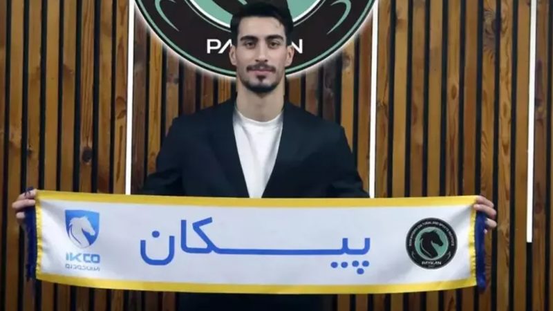 بازگشت درخشان سینا نیک‌پور لژیونر ایرانی به لیگ برتر والیبال با پیراهن پیکان