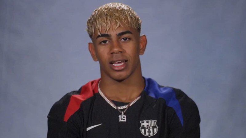 انتخاب ترکیب منتخب تاریخ بارسلونا توسط یامال