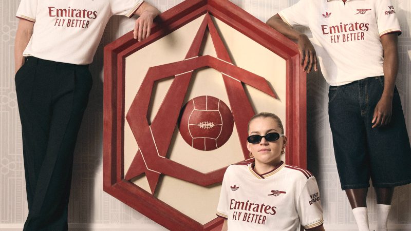 کیت سوم آرسنال رونمایی شد