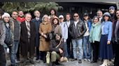 تصویری خاص از محمدرضا شریفی‌نیا در اتاق گریم با کلی دختر زیبا 