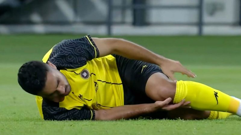 مصدومیت شدید محمد کریمی در بازی با الدحیل