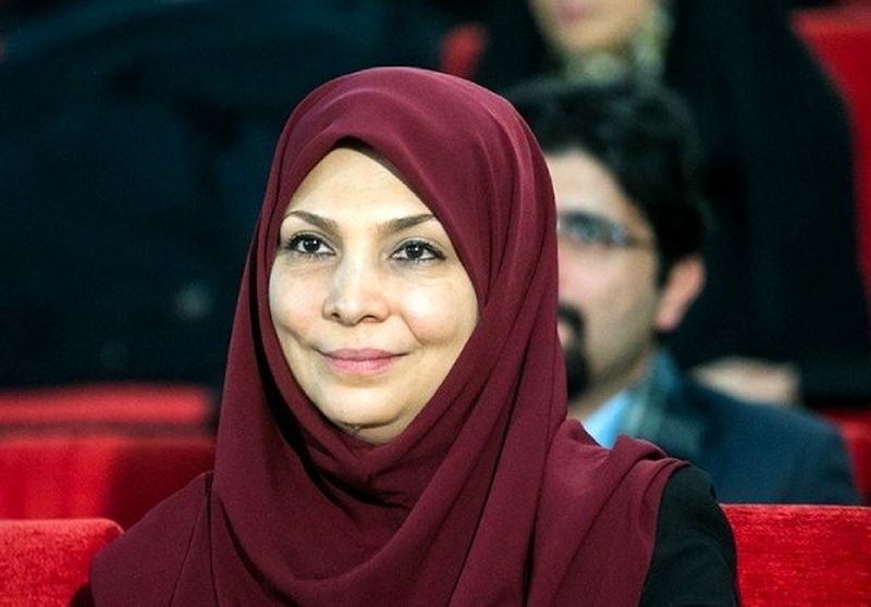 عکس/ سفر در زمان ؛ چهره جدید«شیده معاونی» مجری دهه ۶۰ به همراه دختر زیبایش