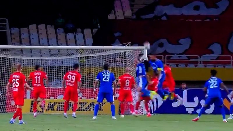 گل اول استقلال به تراکتور توسط روزبه چشمی