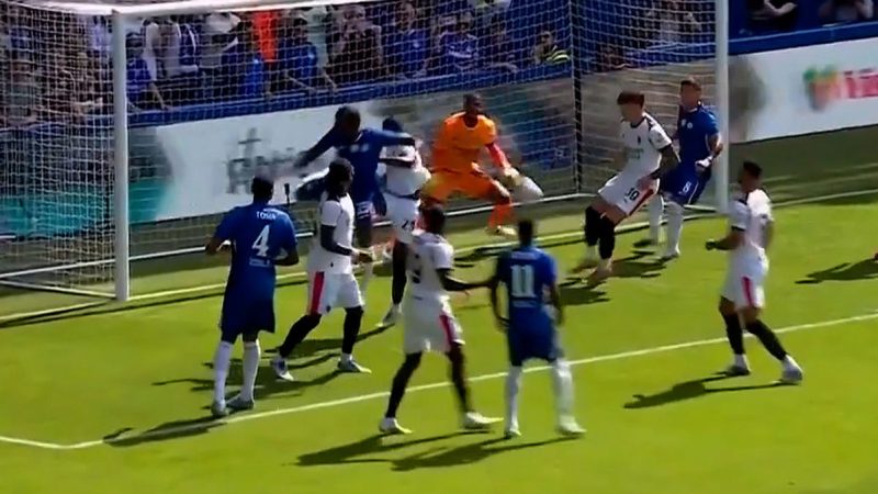 گل اول چلسی به آث میلان (گل به خودی کوبیس)