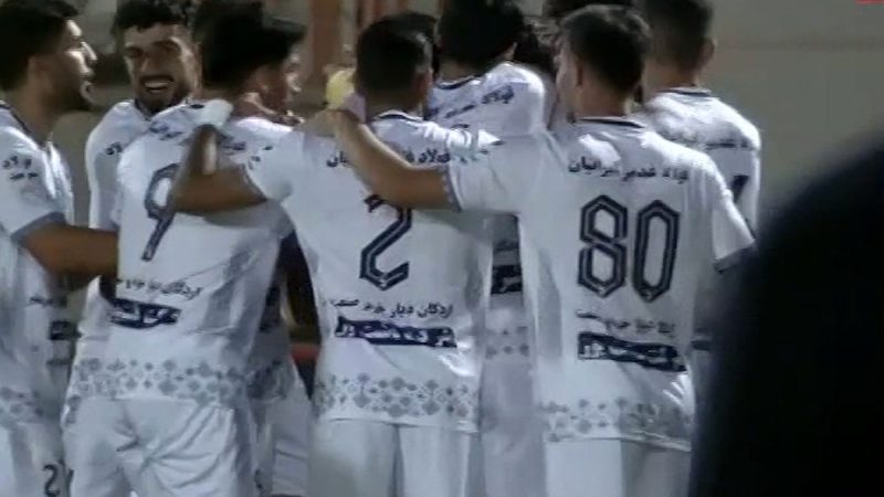 گل اول چادرملو به شمس آذر رضا دهقان