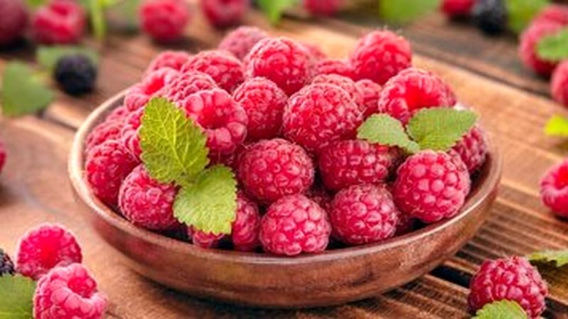 این میوه‌ سرشار از فیبر سلامتی را به شما هدیه می دهد