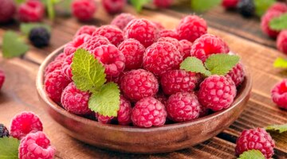 این میوه‌ سرشار از فیبر سلامتی را به شما هدیه می دهد