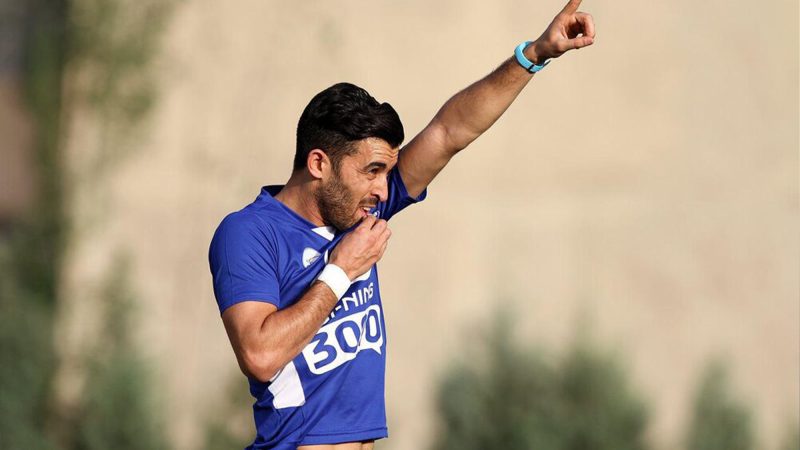 بختیار رحمانی: به زور شماره هفت استقلال را به من دادند!