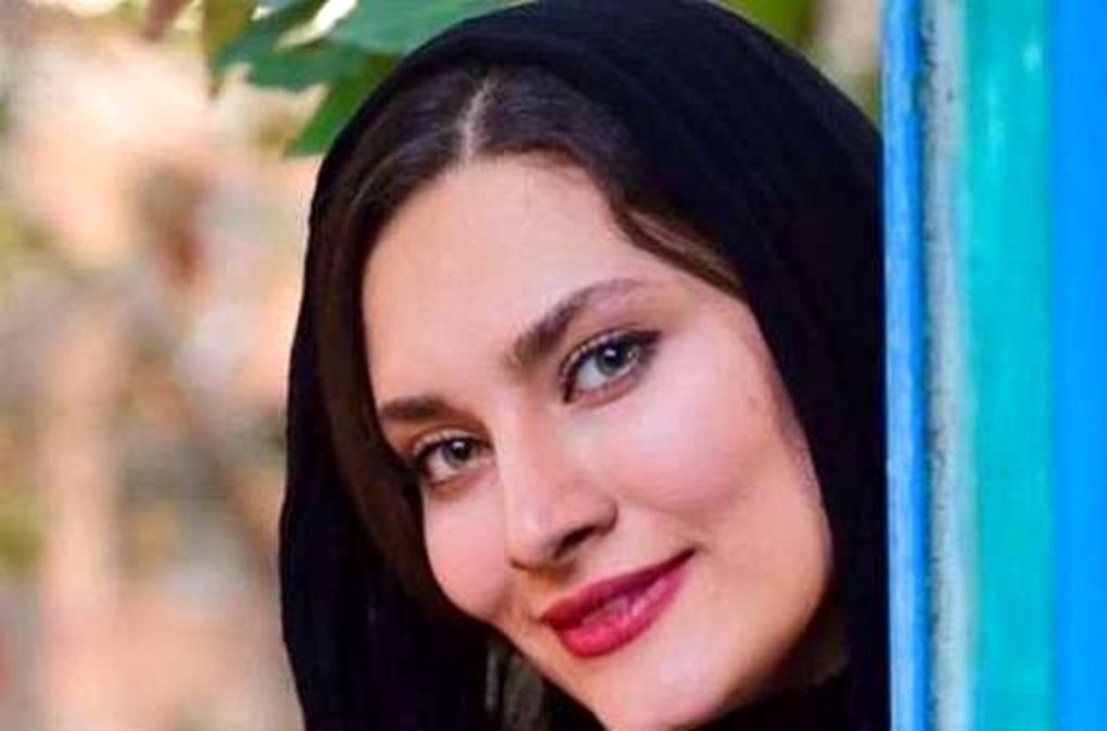 عکس/ جدیدترین عکس ساناز سعیدی در کنار ساحل دریا / تغیر چهره خانم بازیگر پس از 7 سال