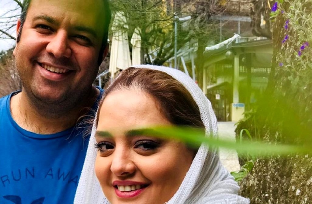 عکس سفر در زمان / مراسم عقد «علی اوجی و نرگس محمدی» در کنار کوروش تهامی و همسرش/ سال 1396