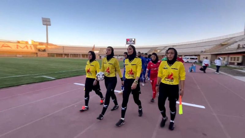 ورود پرسپولیس و ایستا البرز به زمین! 