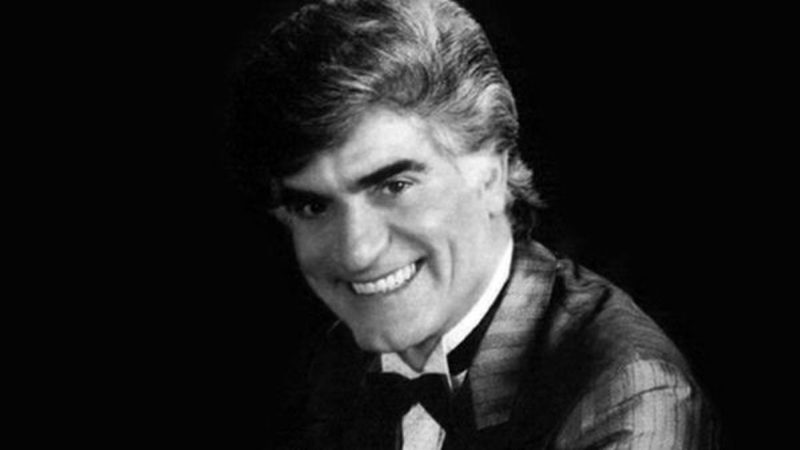 عکس؛ سفر در زمان ؛ ویگن و ایرج قادری درحال مچ‌اندازی